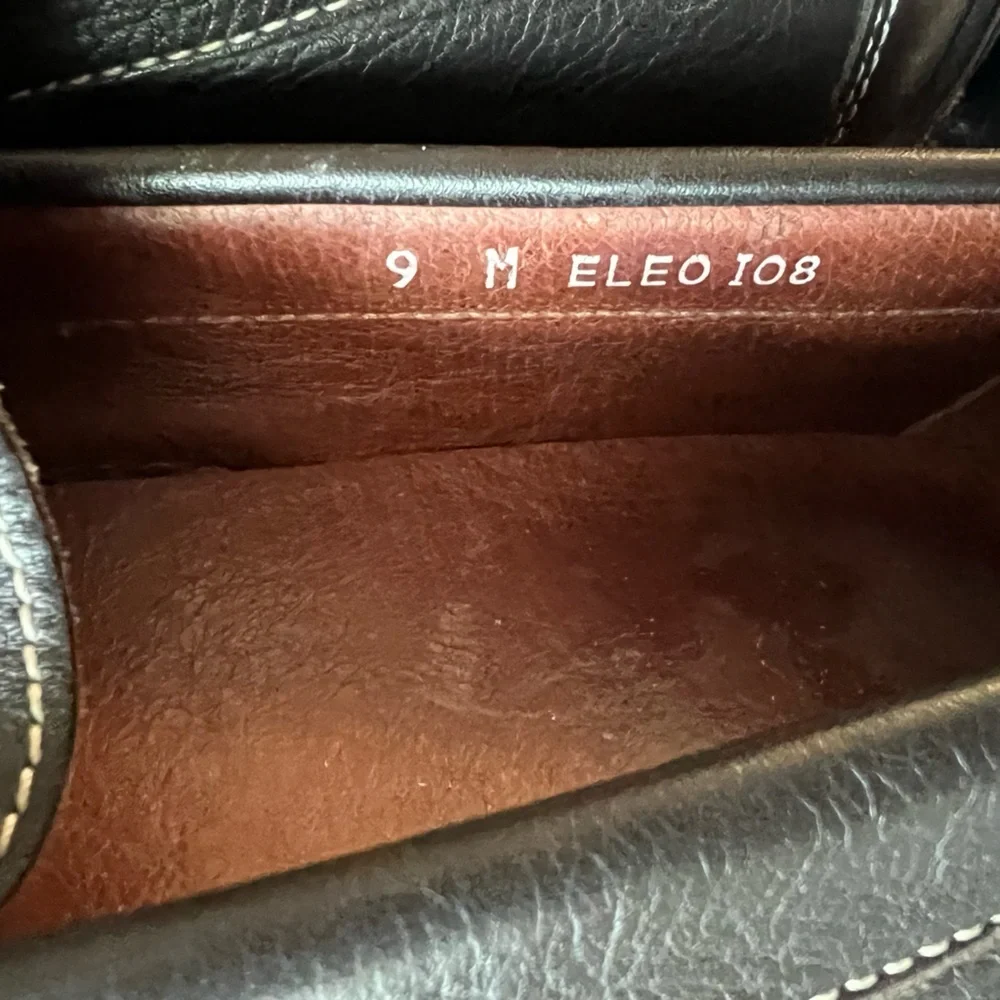 Donald J Pliner Brown Leather loafers - size 9